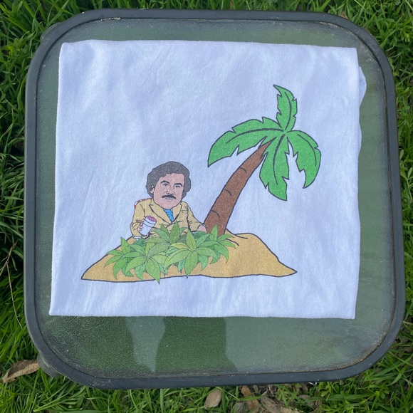 Vintage Size Large T-shirt - Picture 2 of 3